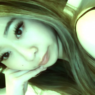 kaykvsn's profile picture. drink water & mind my business