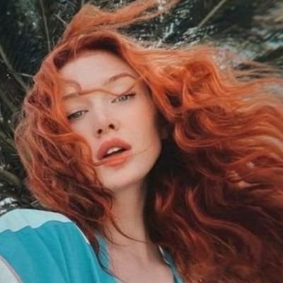 Cemreci_'s profile picture. 