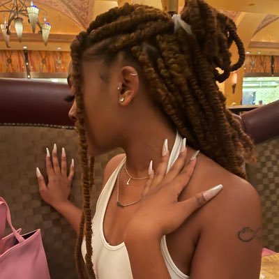 This where I’m come to be ratchet and air out my thoughts 🙇🏽♀️ | Fisk U ‘25