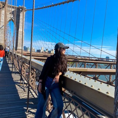 belreyes__'s profile picture. Creo que mis tweets no tienen sentido