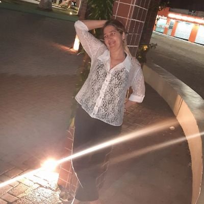 adrilu33's profile picture. 