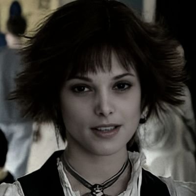 lHateWeight's profile picture. vent acc// 16y — tw!! ed, sh, obslove, 🦝🍓 twt/ᐠ｡ꞈ｡ᐟ\ | 1,61 cm | atual: 54,4 kg meta: 40kg