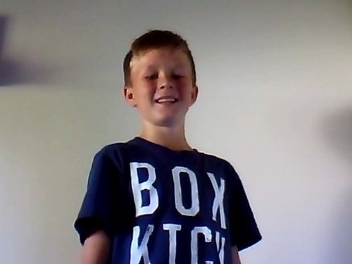 The only man that knows that facebook sucks and that twitter owns
It's me!!! :)