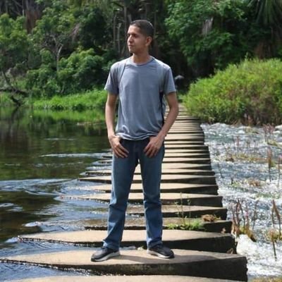 Periodista de @LiderEsDeporte y @eldiariony 
Jefe de prensa de la @CaracasComicCon
La mejor información sobre Deportes, Espectáculos y Tecnología