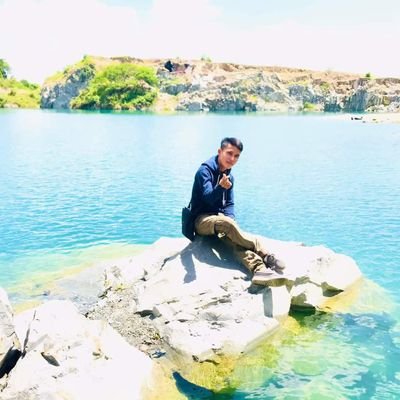 Ry35755951's profile picture. អ្នកតាកែវ