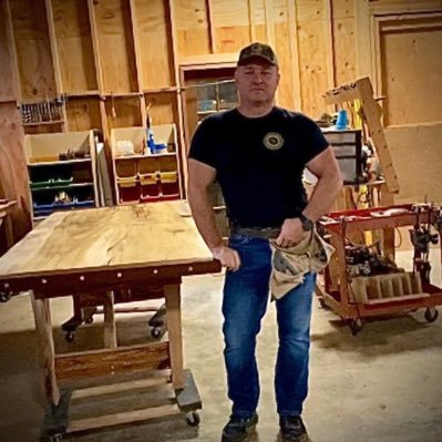 allen_smitb's profile picture. Master carpenter and historian. 
   Fun on a bun