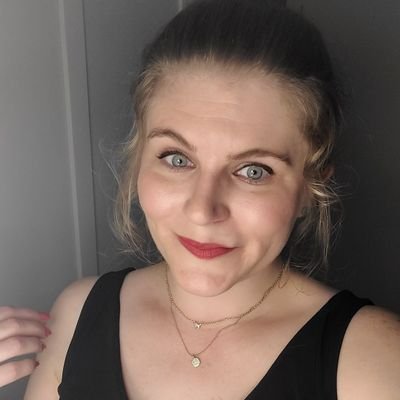 Welcome to my random (mostly fandom) thoughts.
Toronto 🇨🇦🍁
She/Her.
