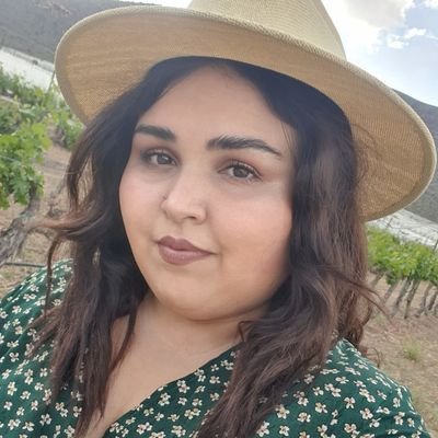 yackievds's profile picture. Latina. I like makeup and sparkly things. | 🇲🇽🌙♌👩‍🏫🛍📚🌊❄ | https://t.co/Sd9YxAd2U9 | yackievds@gmail.com 💕