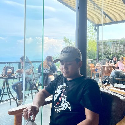 doughmenake's profile picture. Romans 8:18 + Isaiah 60:22😇