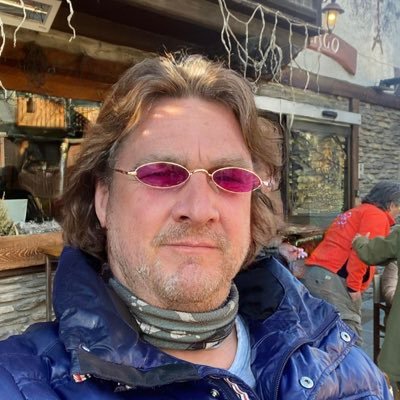 Director @OmniumWealth - resident trust, investment and pensions specialist. #cricket enthusiast and all round sports lover.