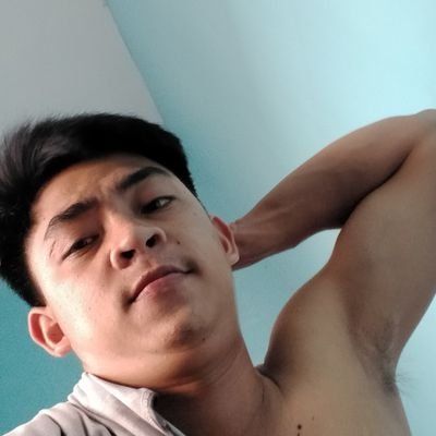 TOP only/6'0 or 6'1/ baby twink/ I like chubby daddy/
TALL GUY NG POLILLO 🤭