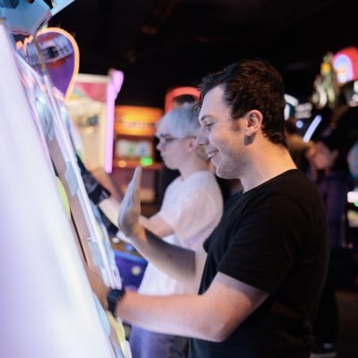 Sneakyyyyyyyyy's profile picture. 