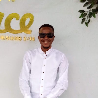 tee_tosine's profile picture. Tosine