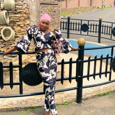 shuk_zy21's profile picture. @shukzy stitches✂️ fashion designer and I love being my self