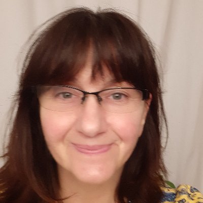 Paula Lavis #IStandWithUkraine 🇺🇦 Слава Україні Profile