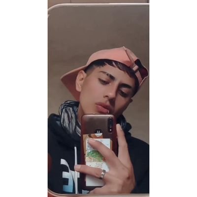 Nada que opinar.
♊
Soy yo y yo.