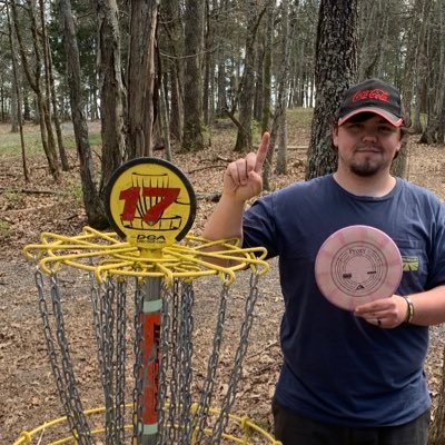 Co-host of Tennessee Twos Disc Golf Podcast, avid disc golfer, and full of tangents!