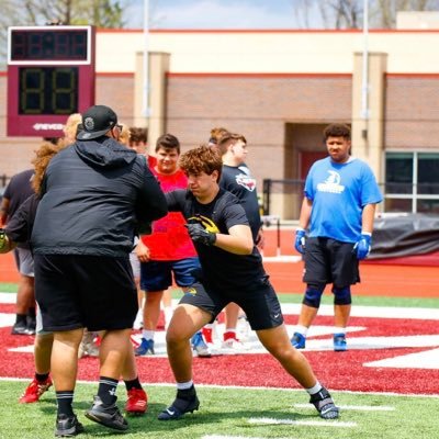 Greenfield Central Class 2023 OT,DT 6’3 235 Squat-385 Bench-215 Clean-215 GPA-3.1
