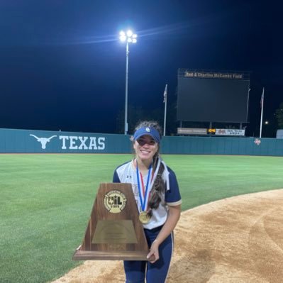 texas bombers 18u gold , O’Connor highschool varsity softball class of 2025.
