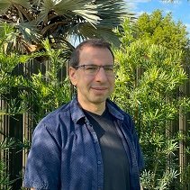 Writer. Dad. Recent publications: @LightspeedMag @fire_underland @ManyTimesAtOnce @hearthandcoffin. THE WORLD OUTSIDE, debut collection, out NOW!