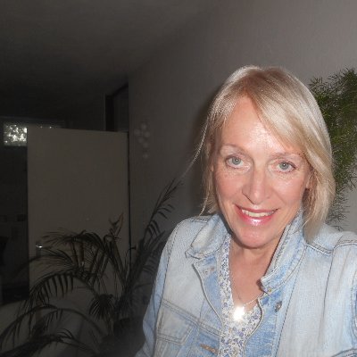 KampAnnette's profile picture. 