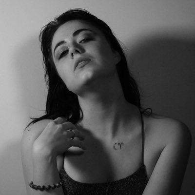 actrice à mes heures perdu 🎭🎬  insta: maylis.dupontt