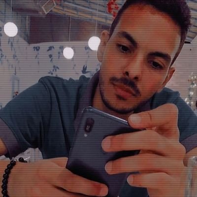 صلوا على من علَّمنا حُسن الظن برب العالمين .. اللهم إجعلني ذِكراً طيباً .. اللهم إجعلني نجماً يُهتدى به ..
