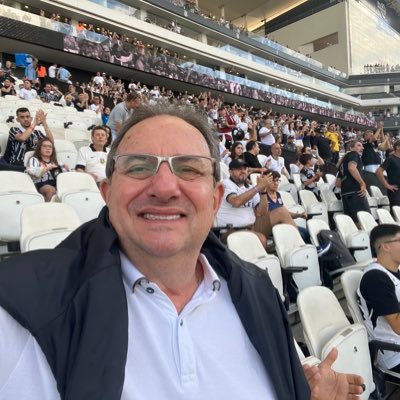 FABIOURIZAR's profile picture. vamos renascer ! é na adversidade que aprendemos e crescemos!aguardem!