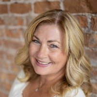 Julie Summers Christensen - Realtor(@SummersinUtah) 's Twitter Profile Photo