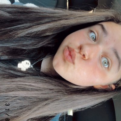 pipaaa_______'s profile picture. se queres mel respeita a abelha !