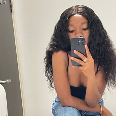 oyindamolaaa__'s profile picture. civil engineer 🏗🏗.very knowledgeable in structural and steel design. ready to travel. founder of oloja.We’re your personal Market shopper! on ig: @oyin_oloja