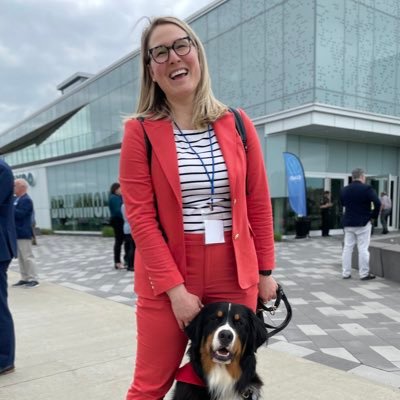 AmelieMG_'s profile picture. Chef cab- cabinet du ministre de la justice ⚖️ | LLB 👩🏼‍⚖️| 2e X Famille d’accueil d’un poilu à 4 pattes 🐕‍🦺 (#Garnotte) | pis pas plate✌🏻.