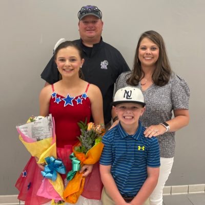 Wife to @CoachDonPitt, mother, Project Director of Innovative High School Grant--
Gibson County Special School District. @IHS_GibcoTN