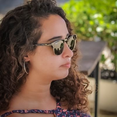 LariCosmi's profile picture. 