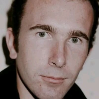RobBrow26898002's profile picture. Trump Supporting American Born  Son of Irish Parents GOD showed HIMSELF 2 The World November 2016. HE will never leave US and Neither Will Trump GO IRISH! LGR!