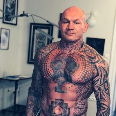 Former UFC LHW Contender turned DnB music producer as Chapter Two
instagram: krzysztof_soszynski
https://t.co/hpRqeocIPG