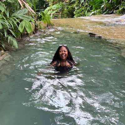 naomi_actually's profile picture. Yes. No. Maybe. I don’t know? Can you repeat the question?