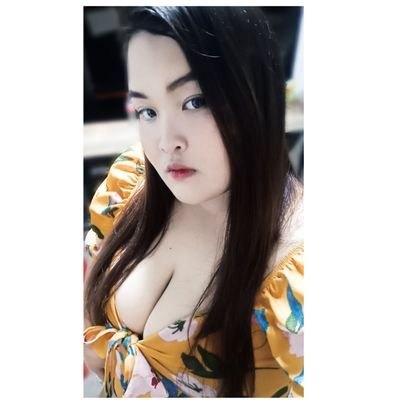 yuritakada_666's profile picture. 💋28 
👩‍🍳Chef
💃Plus Size Model
💄MUA
👁️Illuminati
👑Boss Bitch