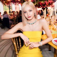 🖤💛i.LISA.u💛🖤(@iamBLpink) 's Twitter Profile Photo