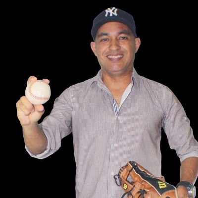 Jesucristo me guía, Lic. Comunicación Social. Locutor. Cantante, percusionista y compositor. Soñador. VENEZOLANO y Guanteño
CEO de @guantanews @guantasport