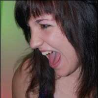 Rina_p90's profile picture. 