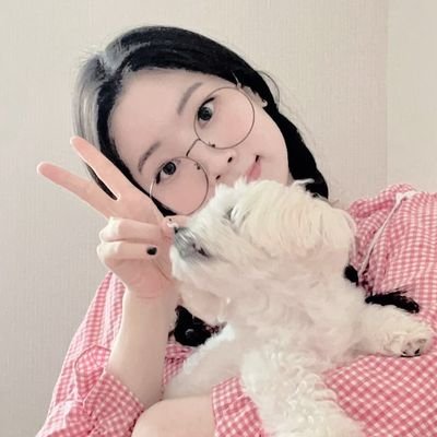 menangyuuk's profile picture. proof telegram temanya beda2 karena aku suka gonta ganti tema, tp masih dengan hp yang sama (bisa lihat notif bar)