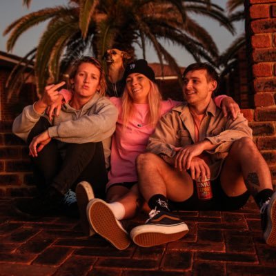 🌈⚡️🌊 3 best mates Jaz/Erica/Ken making noise in Geraldton (Jambinu) WA. Winner of 2021 and 2022 WA Music Industry award for Song of the Year punk/hardcore.