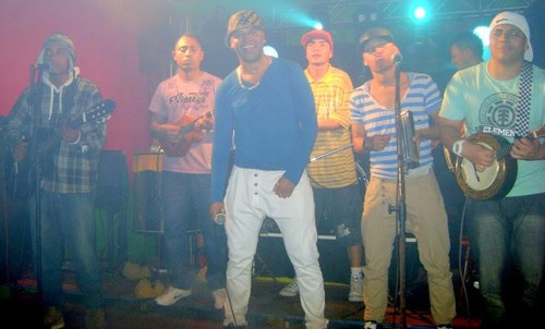 Grupo De Pagode ,somos mais do que isso é uma Familia!!! Alegria não falta em nosso Show, Amamos o que fazemos é de coração,Abraçoss a Todos Vem Com Agente!!!