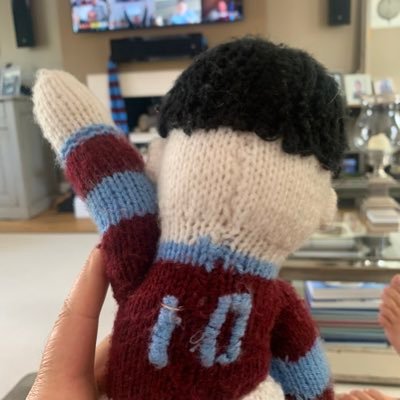 Supporter of Shooting Star Children’s Hospice. West Ham fanatic, ailing triathlete and practicing bouncebackability!