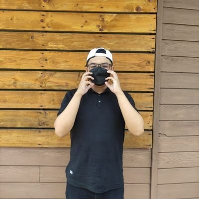 Gotta put my fake face