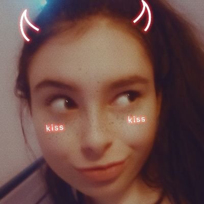 L27Acadia's profile picture. Overthinking Gemini 
Bookworm