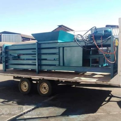 Bailer Manufacturer, Engineering and Steelworks Company. We provide Engineering solutions and incredible machinery to our clients.
We are Giants in Efficiency!