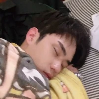 Moonforbabies's profile picture. @Tee_Jaruji
@tae_darvid