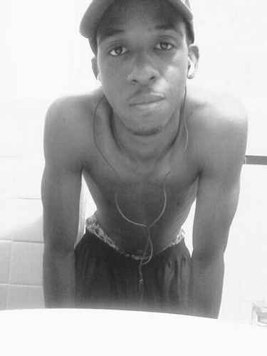 I'm 20 ,ima goofy dude ,pretty laidback ,and I love smilin #teampisces #teamvers #teamchocolate #teamflirt